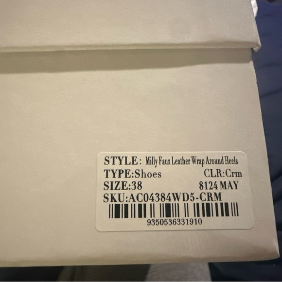 NIB Meshki Milly Faux Leather Wrap Around Heels Cream Color. Size 38 or 7.5 - Picture 4 of 5